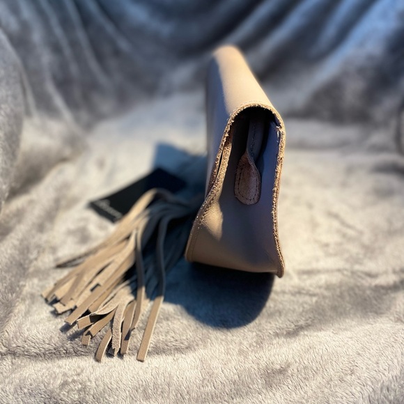 Small Crossbody bag with tassels - Picture 2 of 5